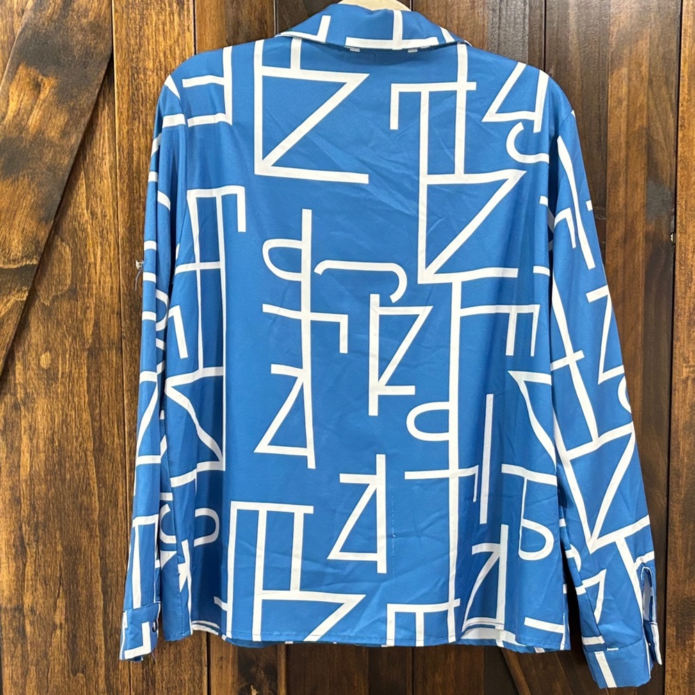 🔥Source Unknown Blue Geometric Blouse - Picture 2 of 5